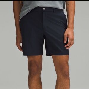Men's Lululemon Classic Fit Shorts 34